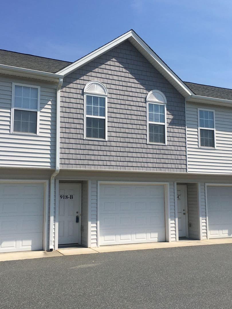 Mooresville House: 918-D Brawley Sch Rd