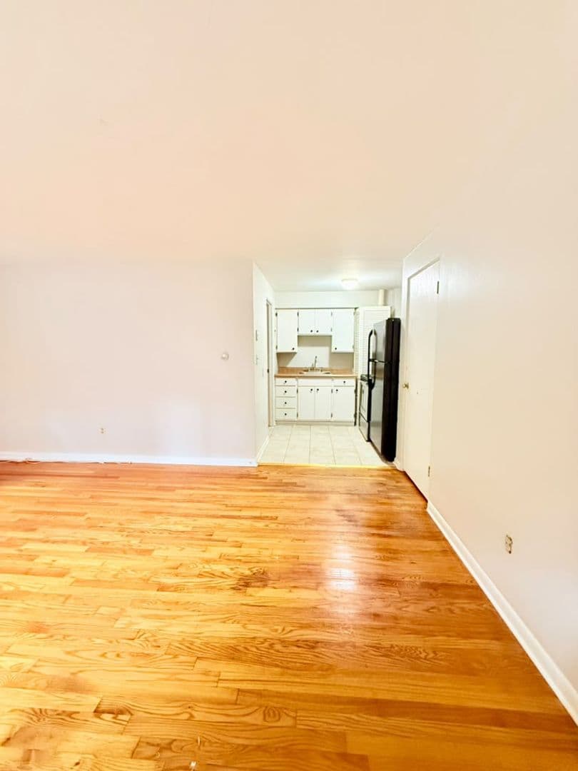 Ross Apartment: 3447-3453 Evergreen Rd
