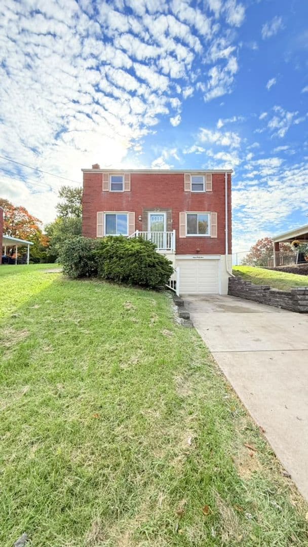 Pittsburgh House: 964 Elizabeth St