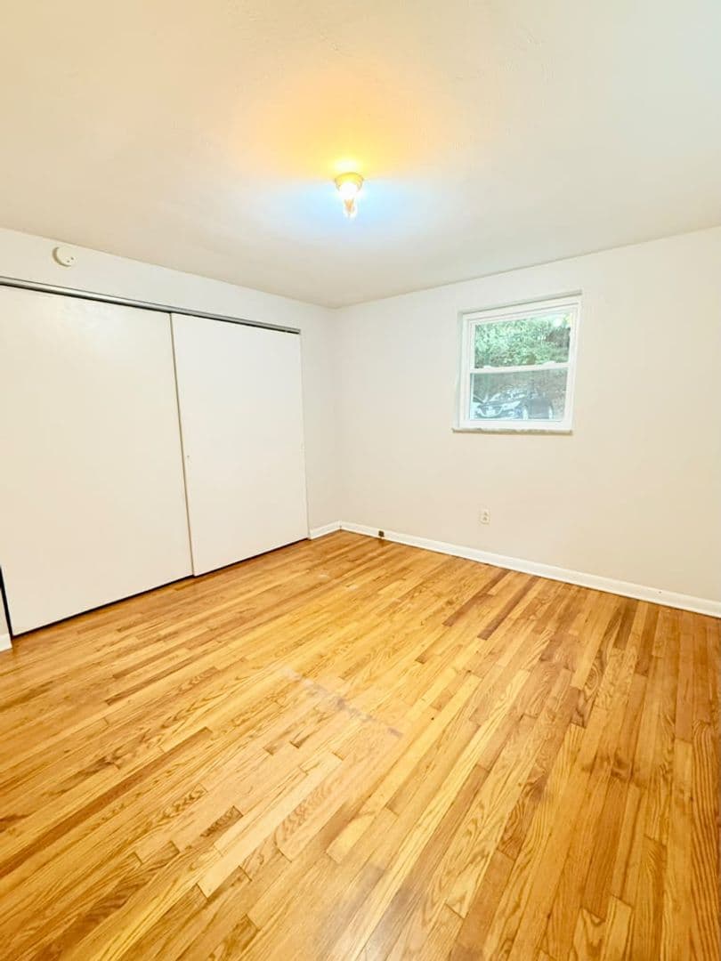 Ross Apartment: 3447-3453 Evergreen Rd