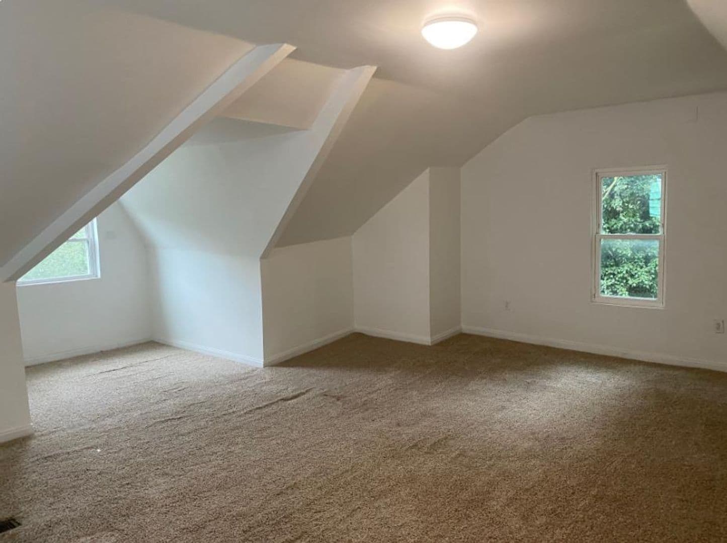 Pittsburgh Apartment: 29 Lawn Street
