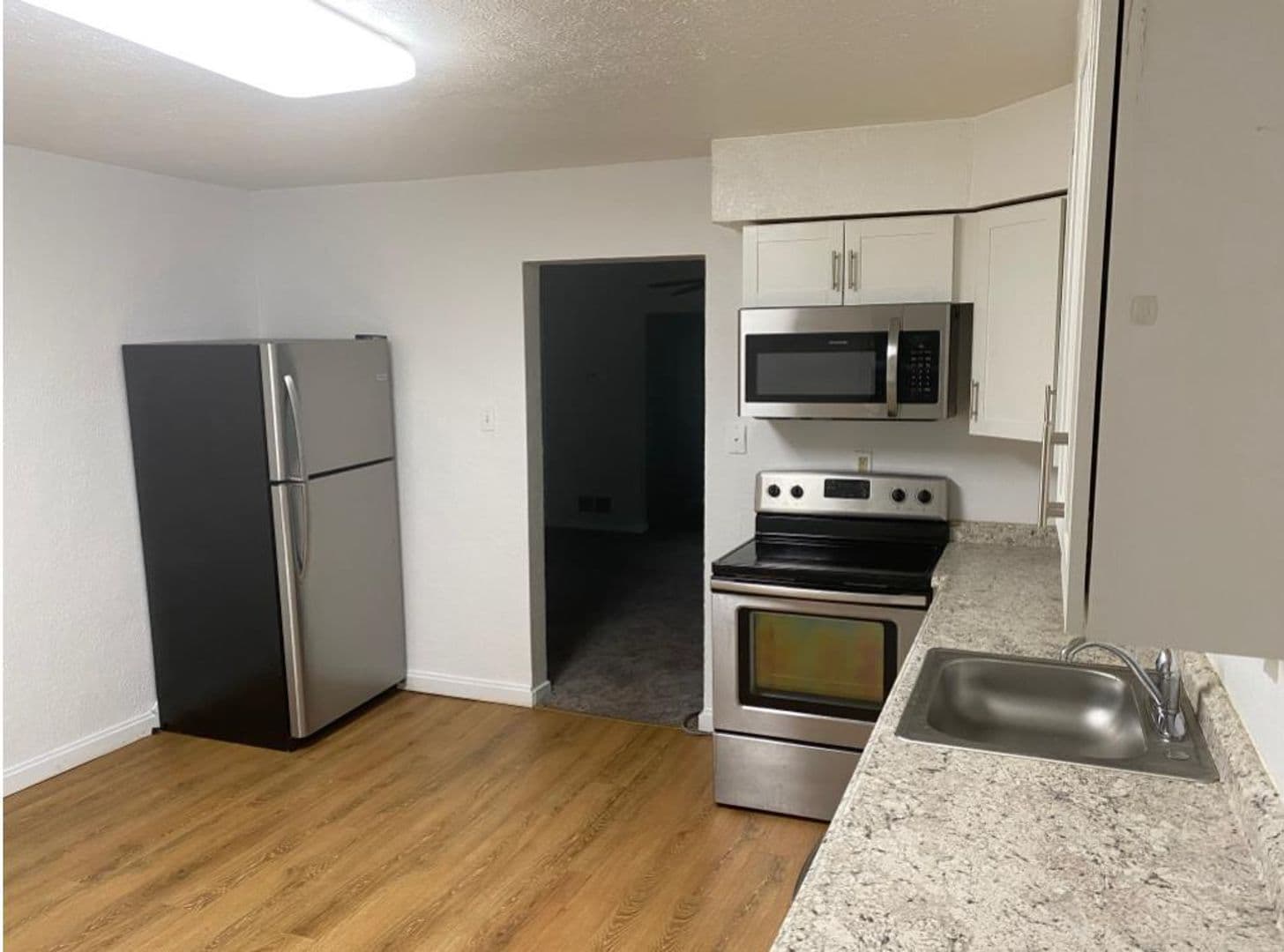 Pittsburgh Apartment: 29 Lawn Street