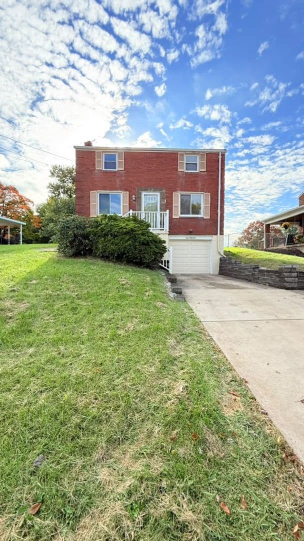 Pittsburgh House: 964 Elizabeth St
