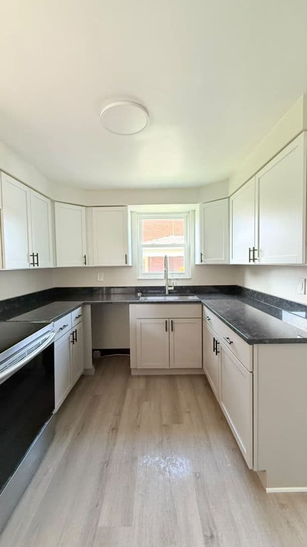 Pittsburgh House: 964 Elizabeth St