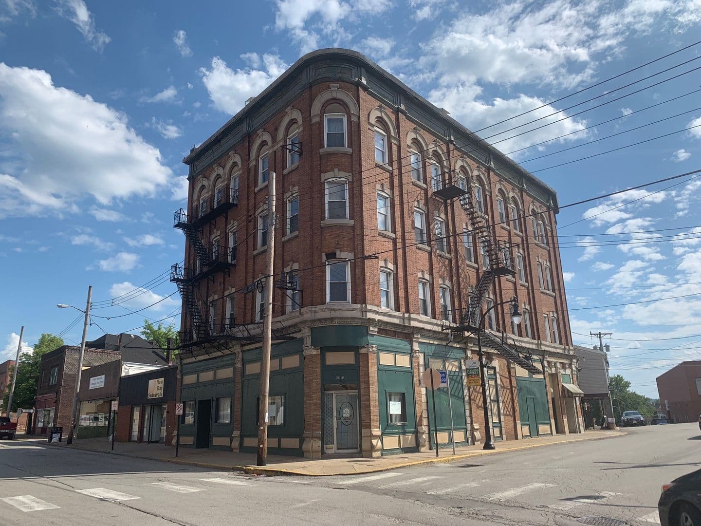 Swissvale Apartment: 2018 Noble St