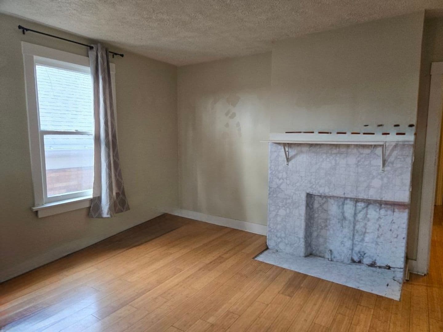 Pittsburgh Apartment: 1607 Methyl Street