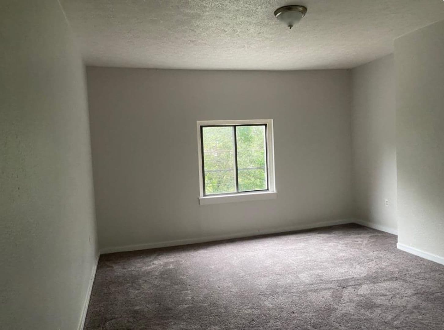 Pittsburgh Apartment: 29 Lawn Street