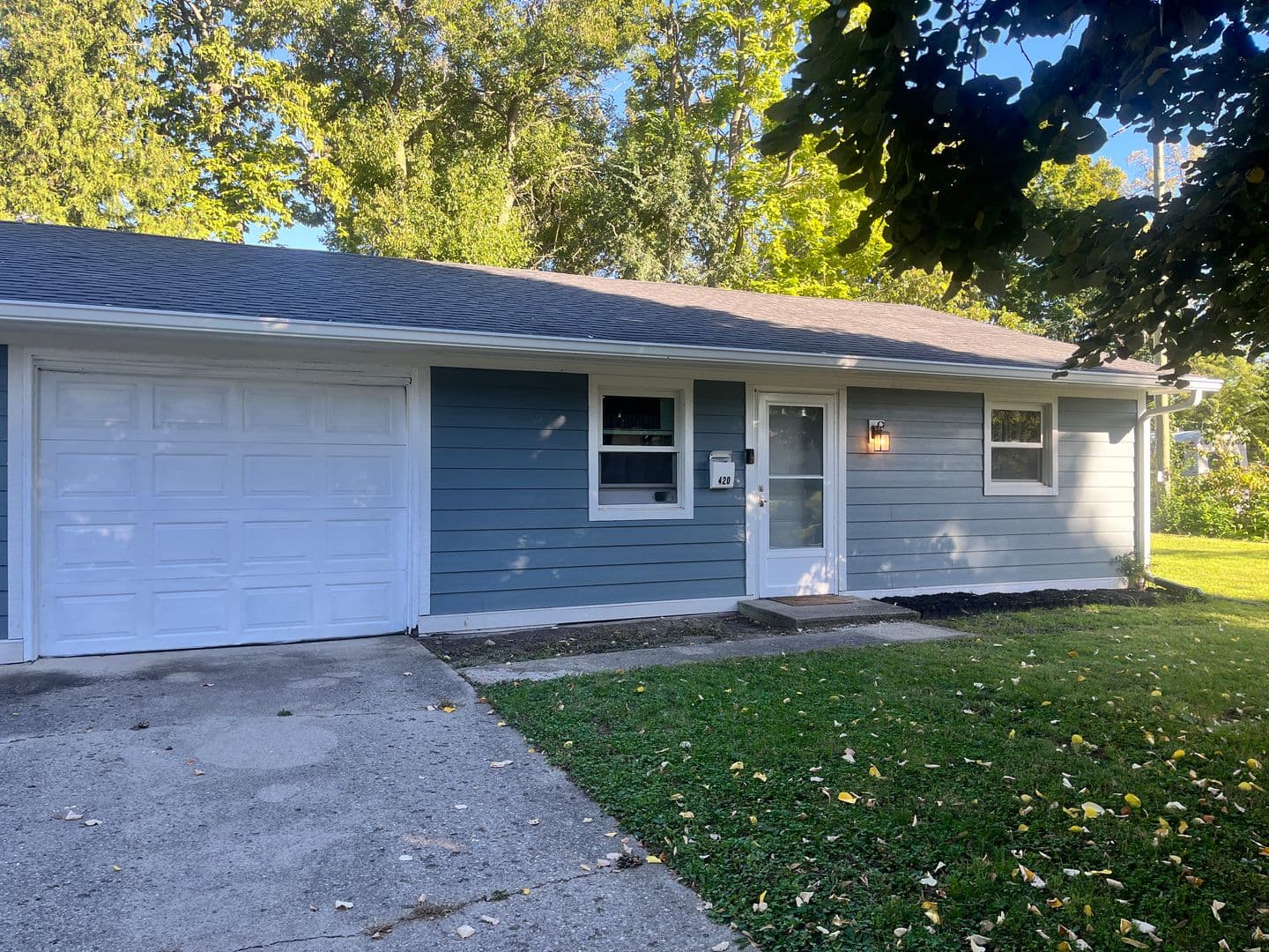 Noblesville Apartment: 410-420 S 11th St