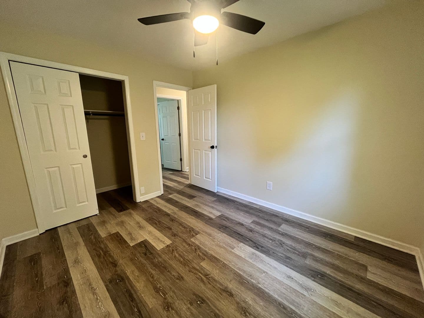 Arcadia Apartment: 307 Sunset Lane