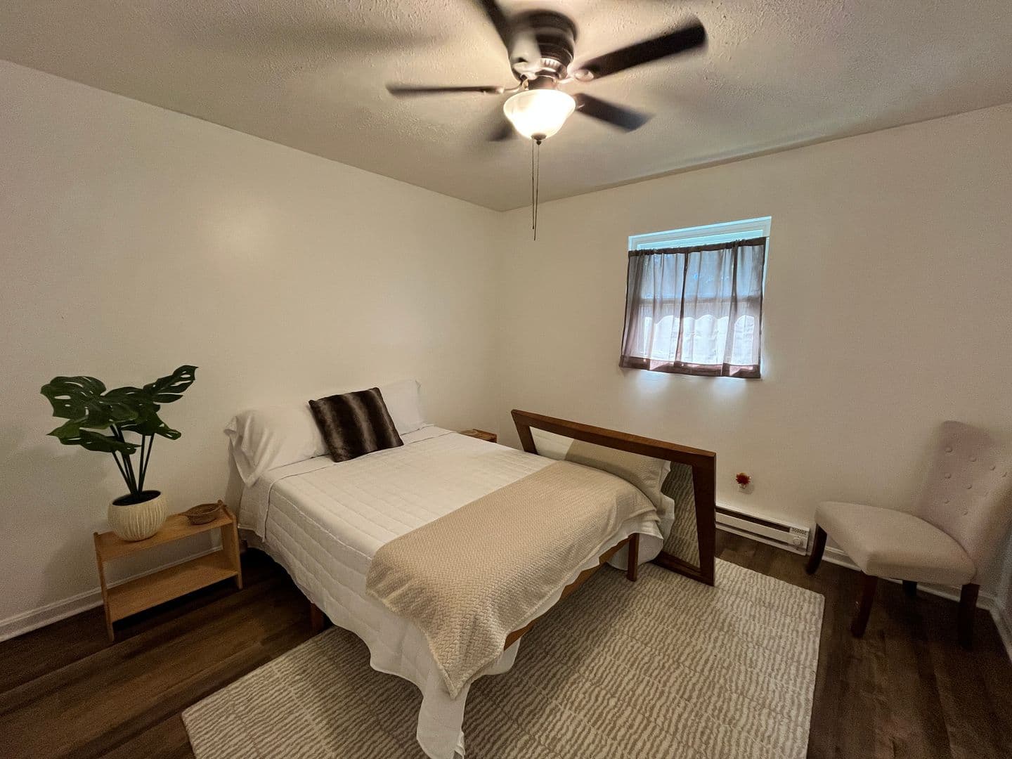 Noblesville Apartment: 410-420 S 11th St