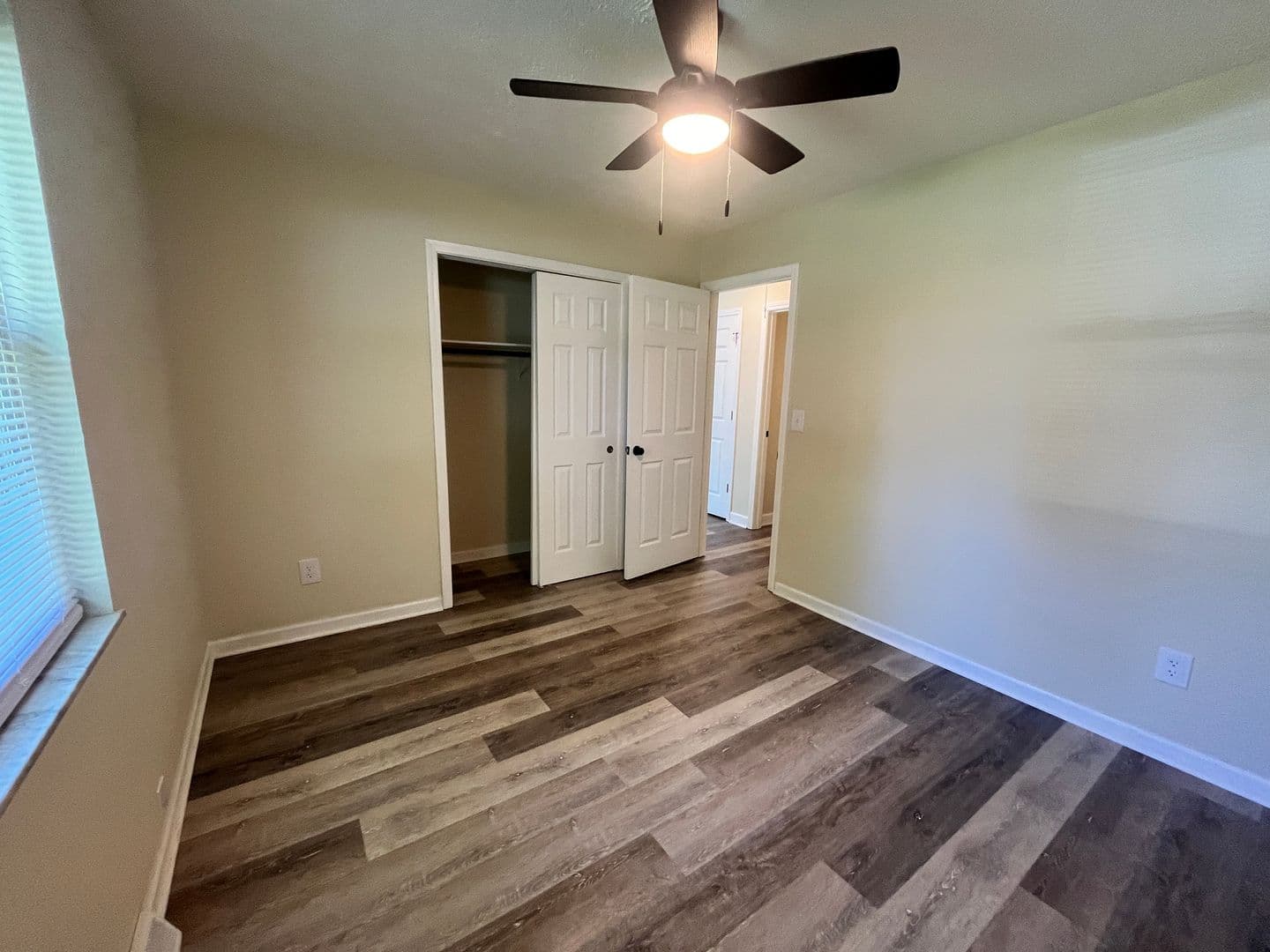 Arcadia Apartment: 307 Sunset Lane
