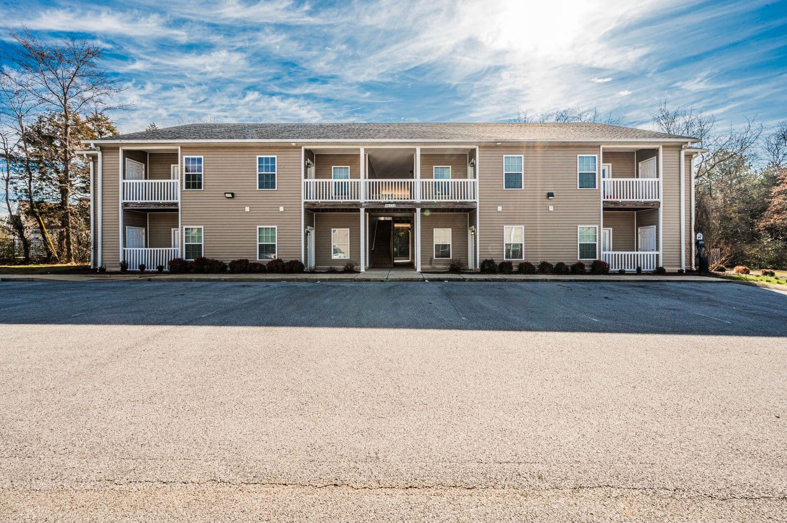 Bowling Green Apartment: Lynnwood Way