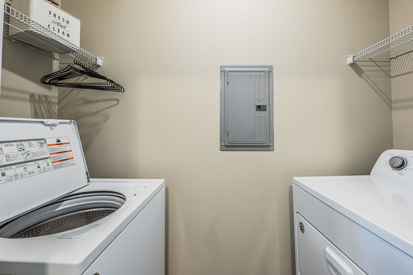 Bowling Green Apartment: 442 Bourbon Street