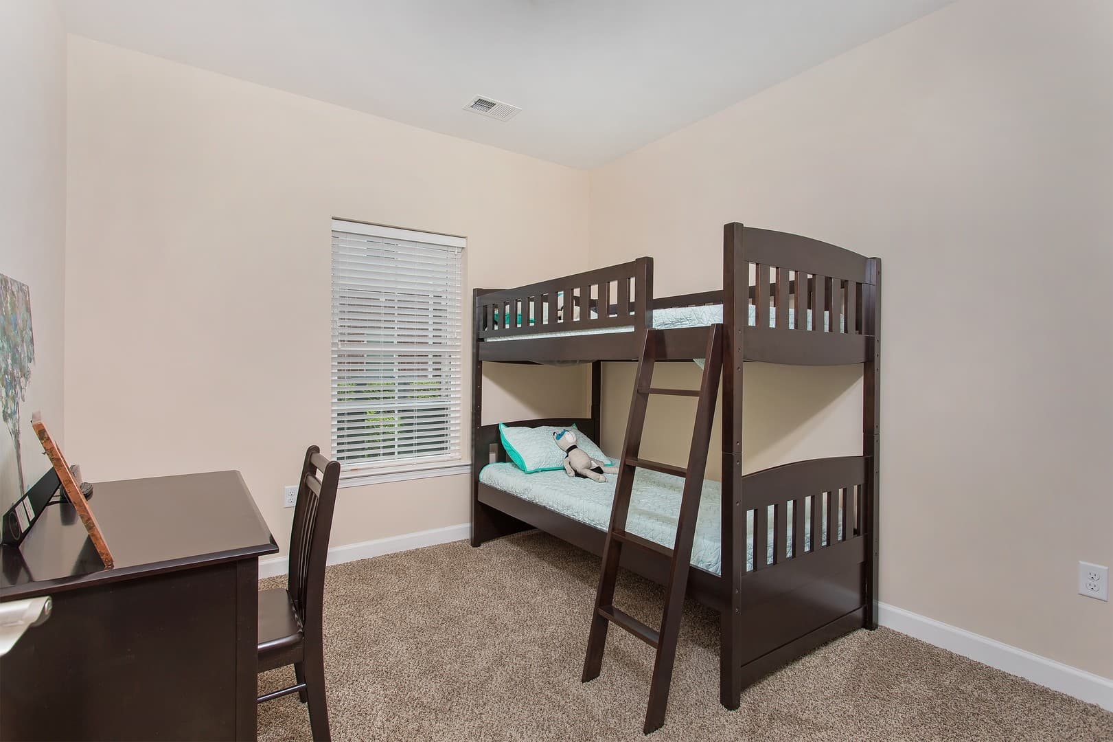 Bowling Green Apartment: 442 Bourbon Street