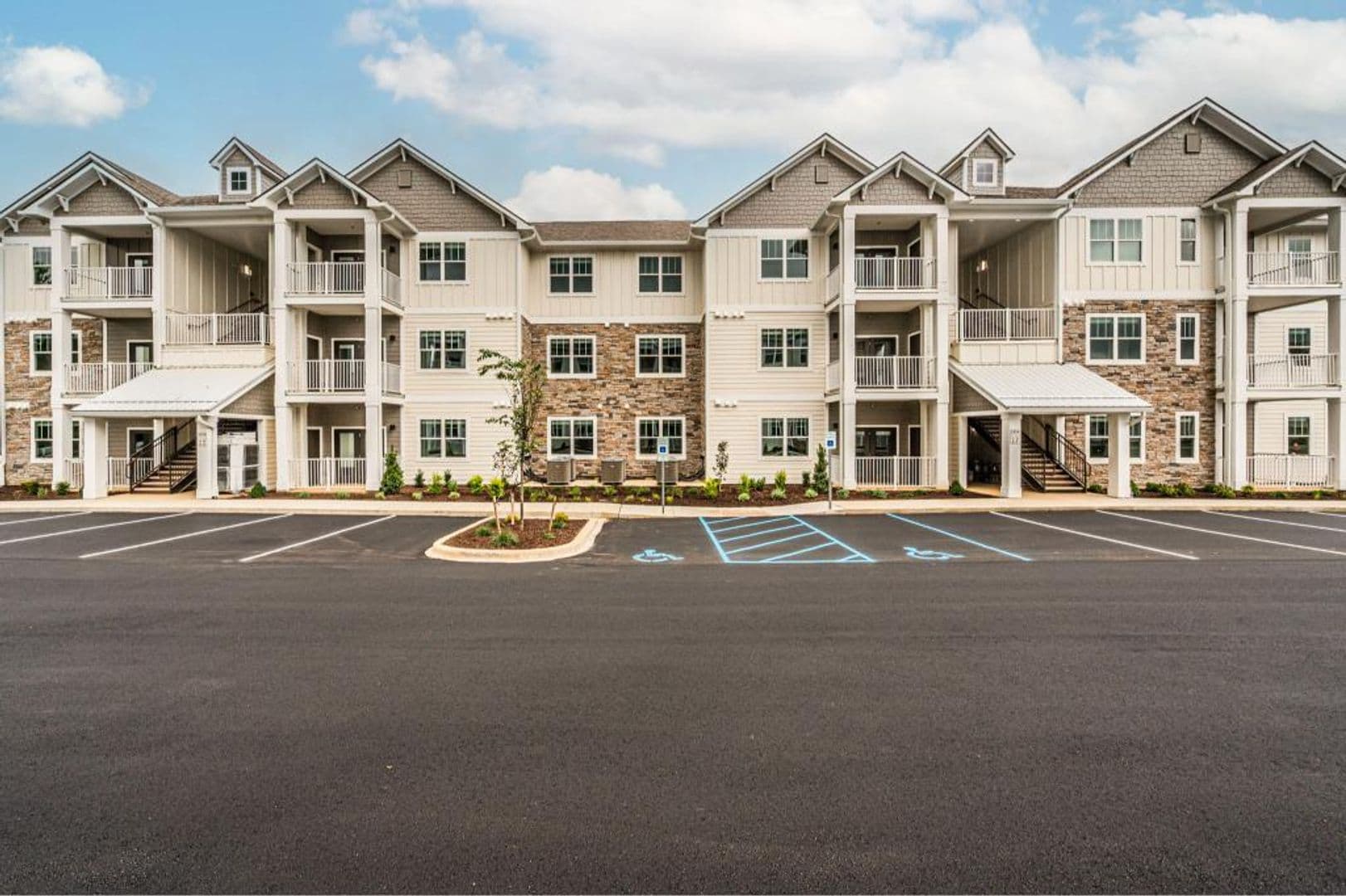 Elizabethtown Apartment: 2458 Nelson Drive