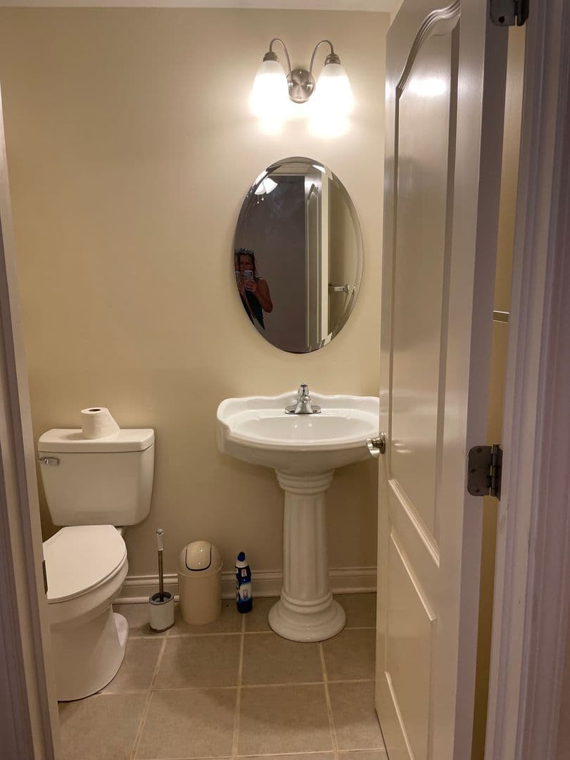Bowling Green Apartment: 1227 High Street