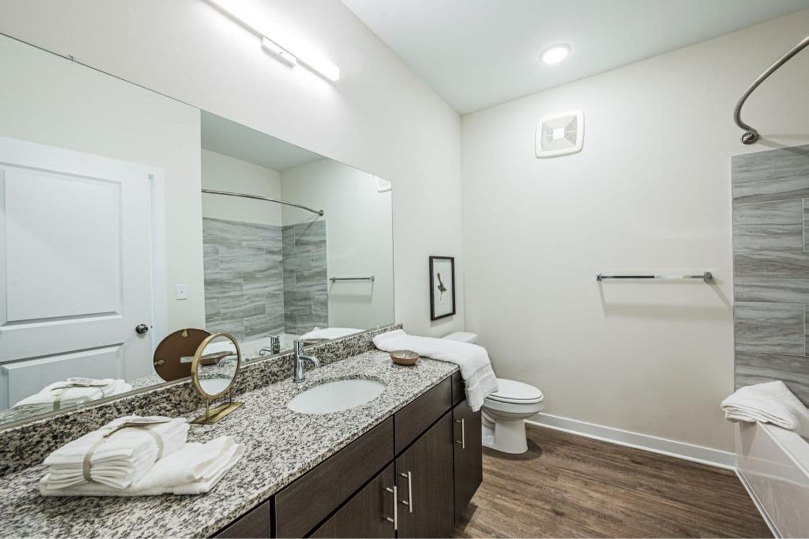 Elizabethtown Apartment: 2458 Nelson Drive