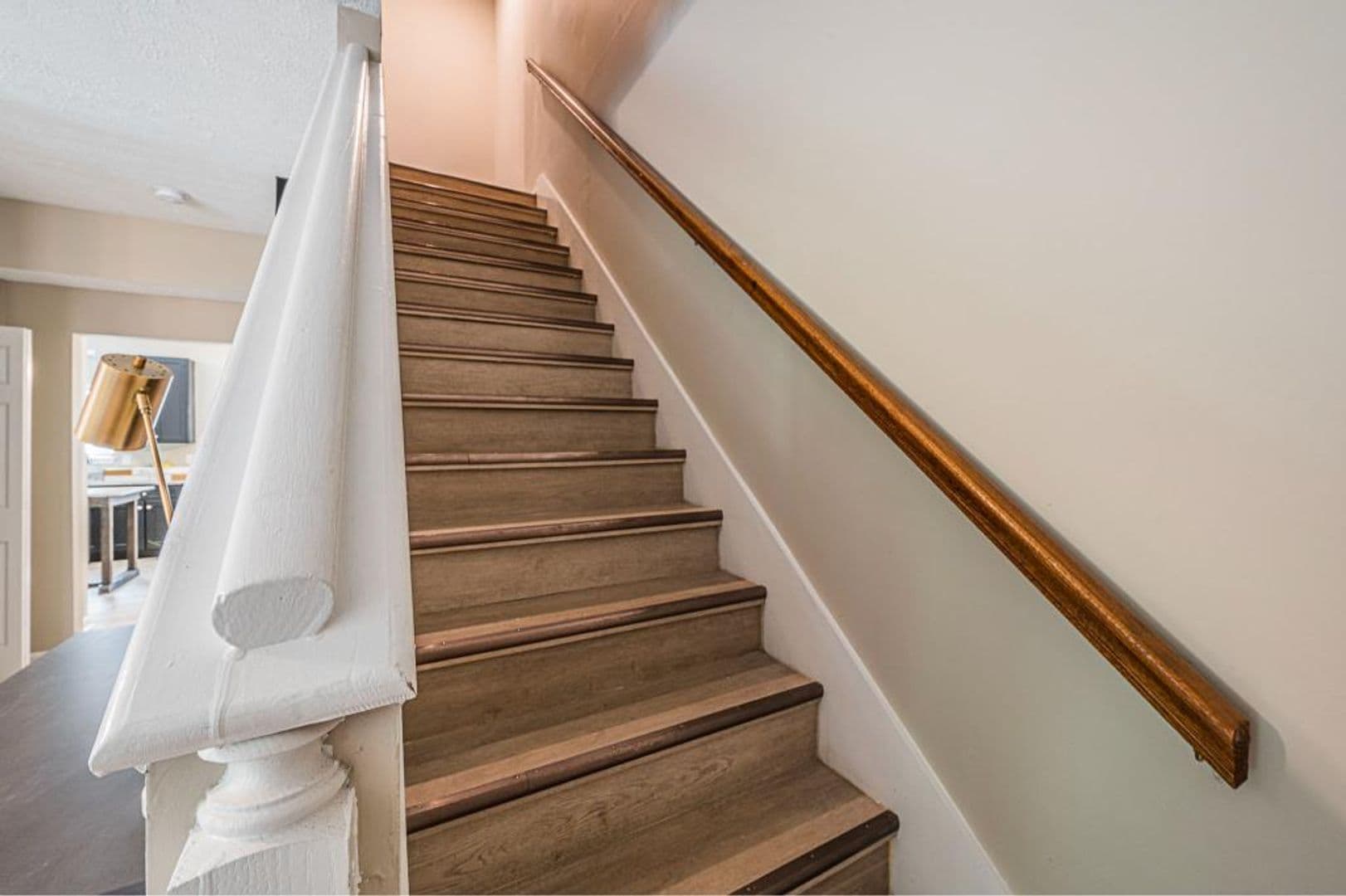 Bowling Green Apartment: 1722 Chestnut Street