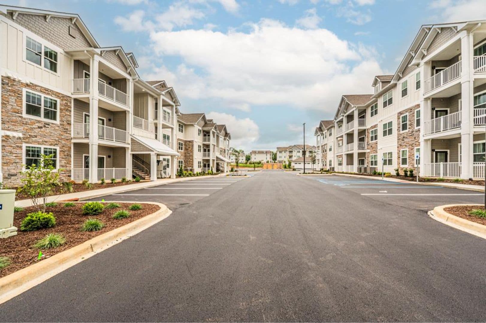 Elizabethtown Apartment: 2458 Nelson Drive