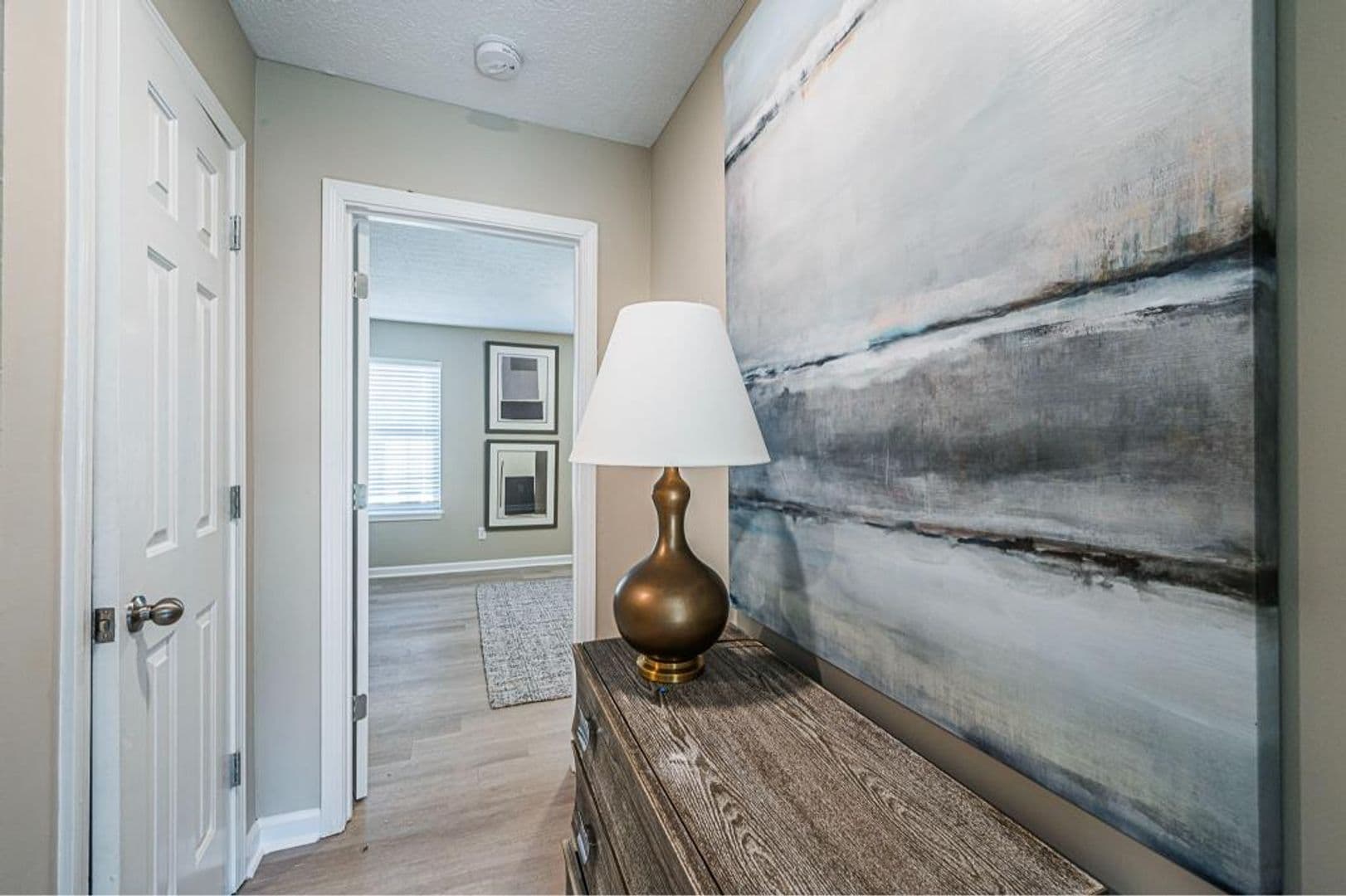 Bowling Green Apartment: 1722 Chestnut Street