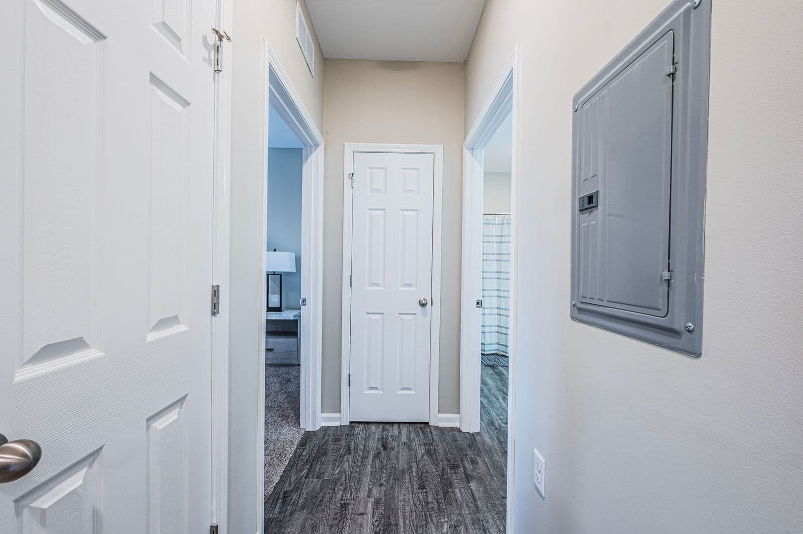 Bowling Green Apartment: Lynnwood Way