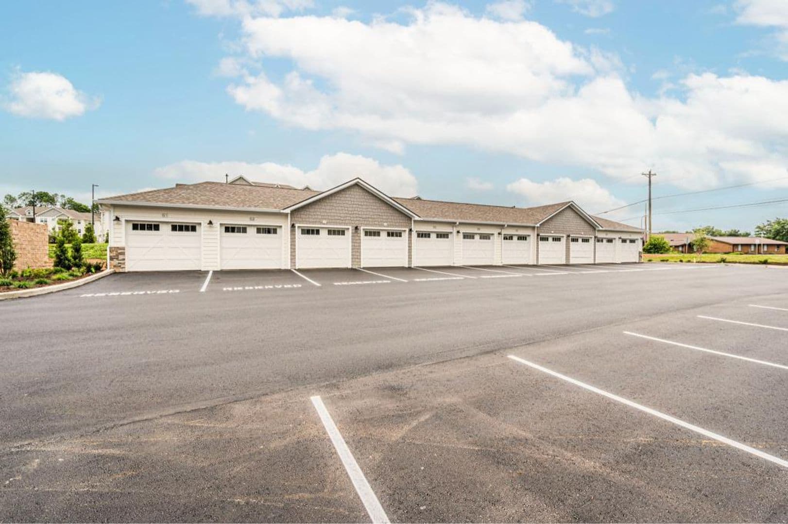 Elizabethtown Apartment: 2458 Nelson Drive