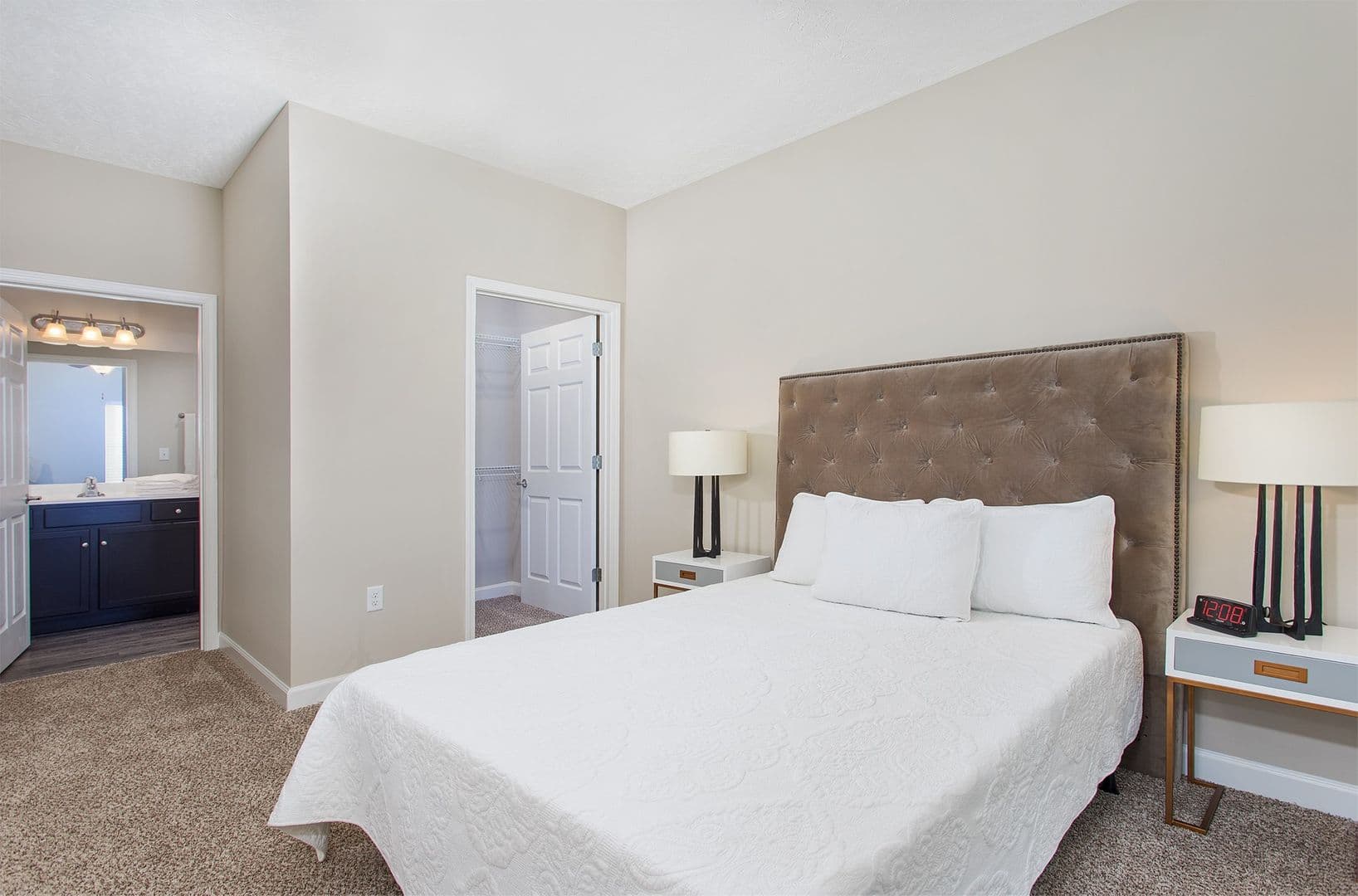 Bowling Green Apartment: 442 Bourbon Street