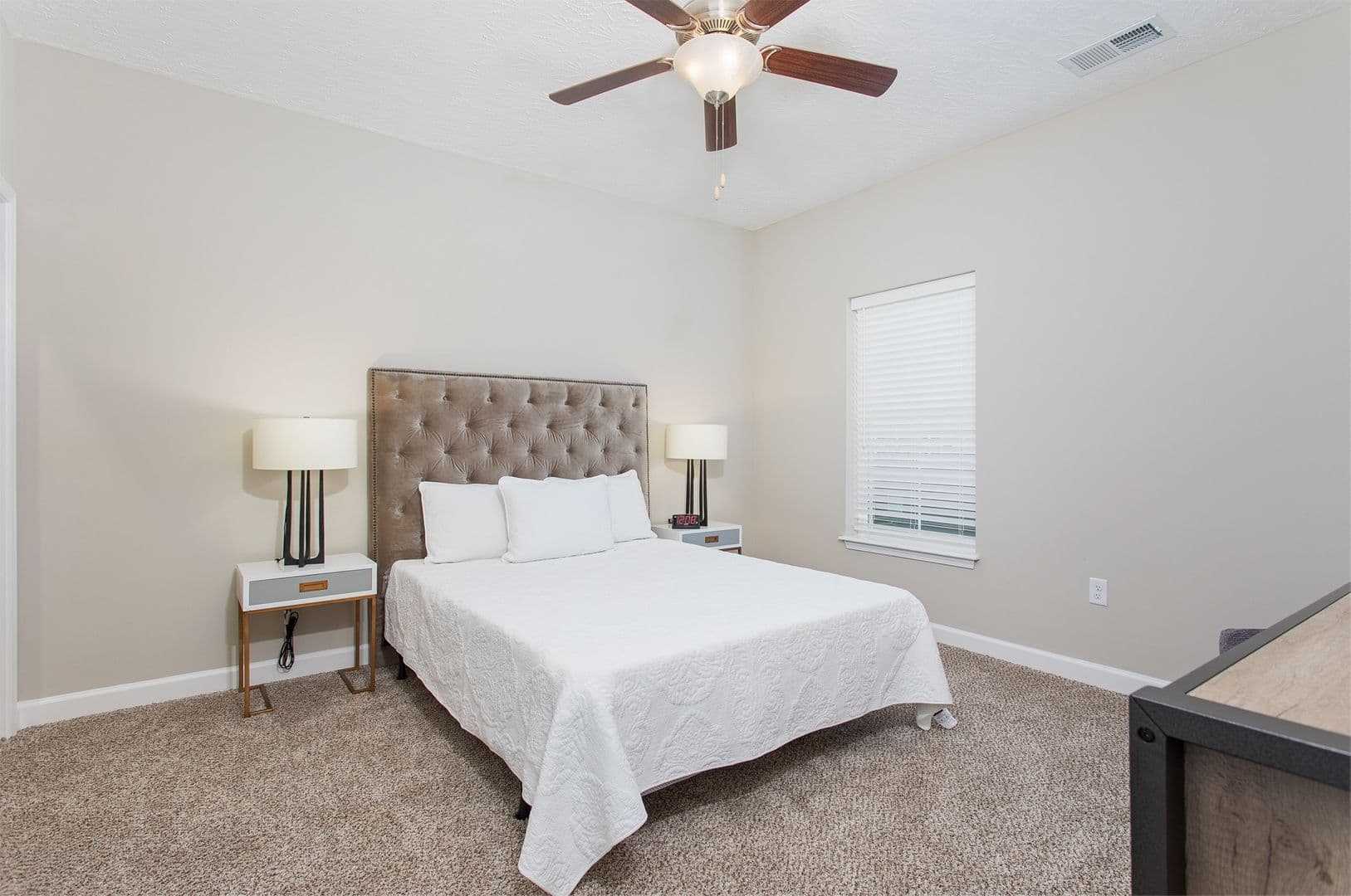 Bowling Green Apartment: 442 Bourbon Street