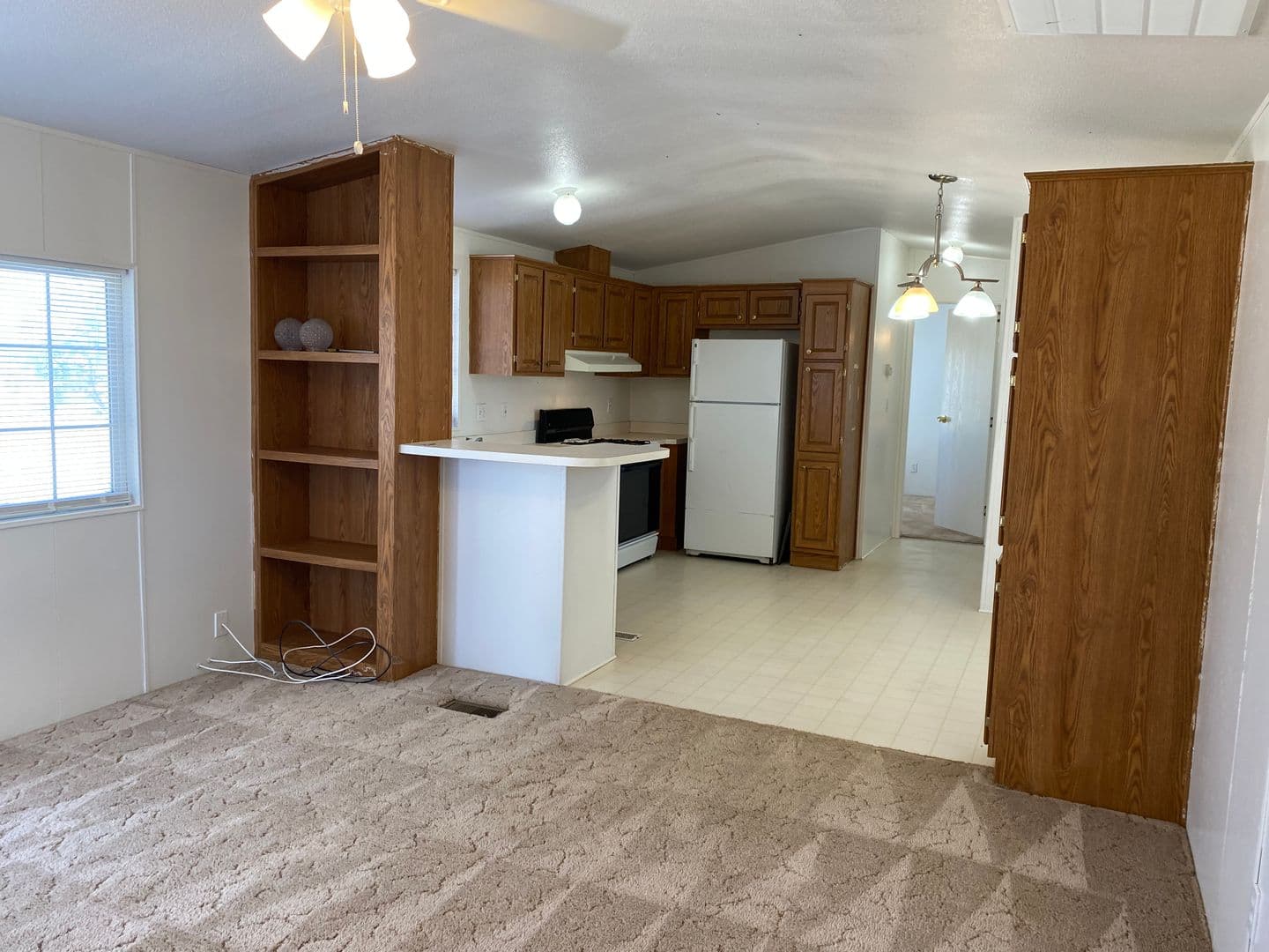 Los Banos House: 12090 Nantes Ave