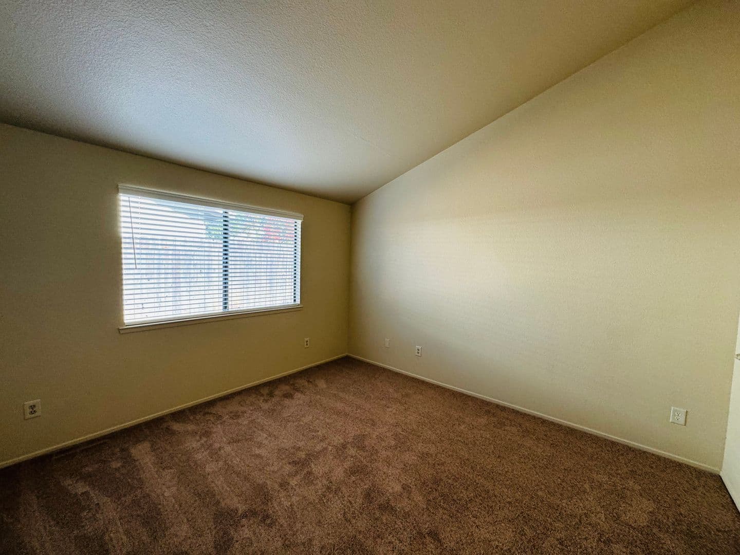 Morgan Hill House: 125 E Edmundson Ave #A