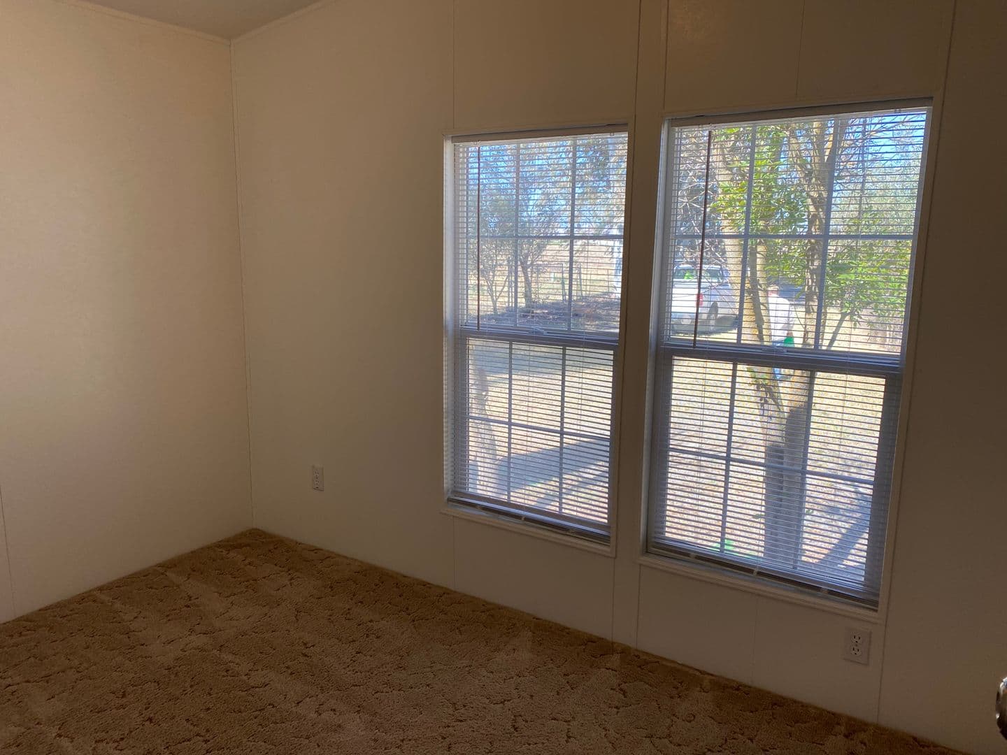 Los Banos House: 12090 Nantes Ave