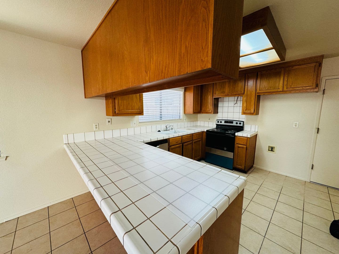 Morgan Hill House: 125 E Edmundson Ave #A