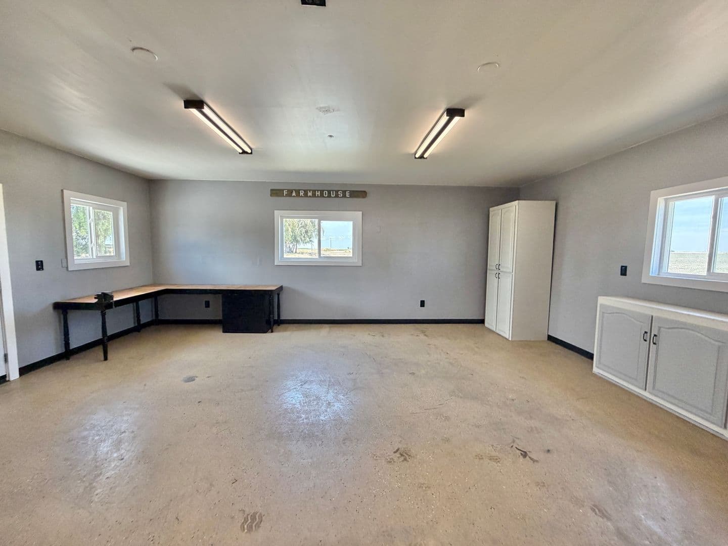 Dos Palos House: 11520 State Highway 152