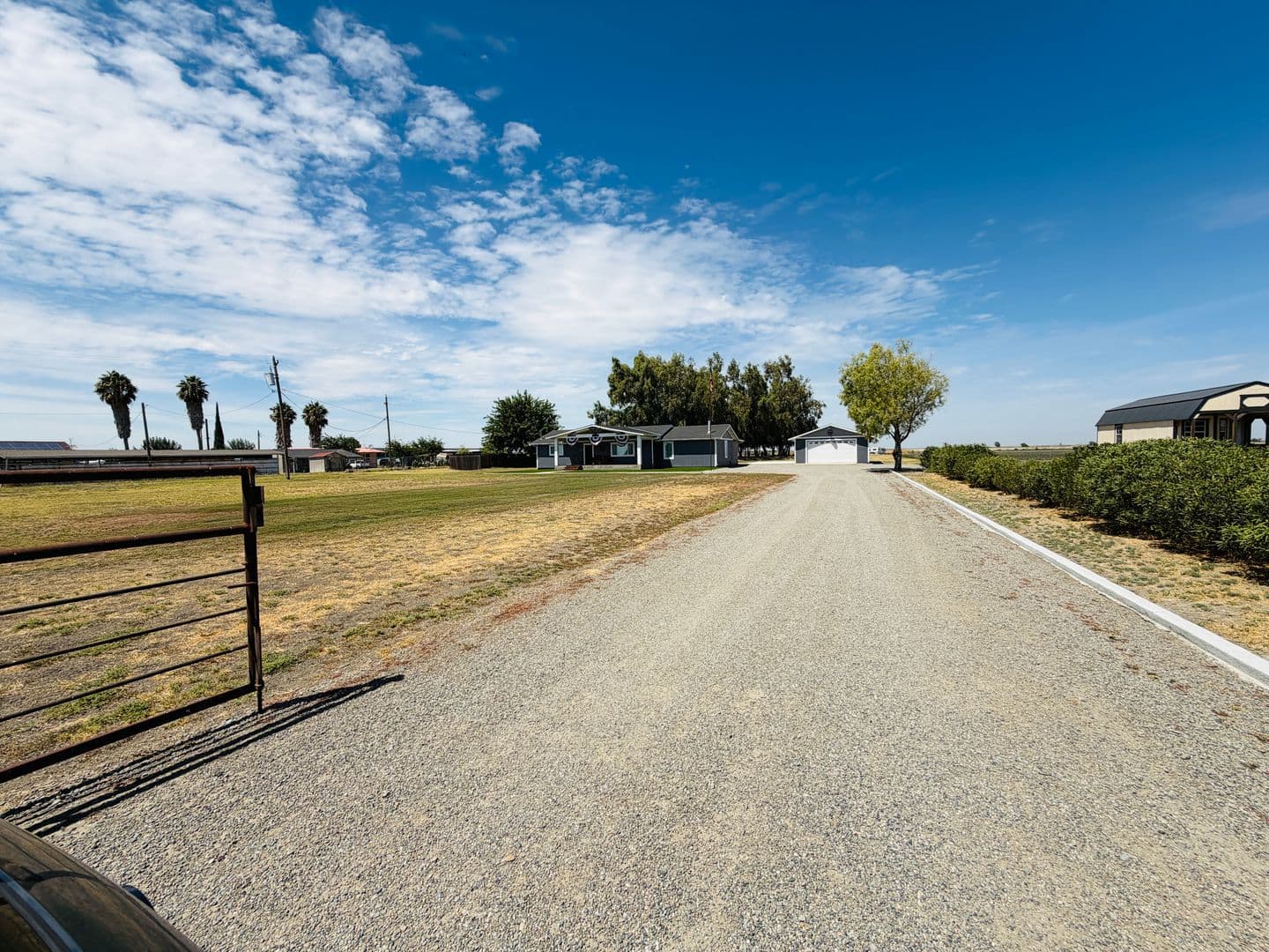 Dos Palos House: 11520 State Highway 152