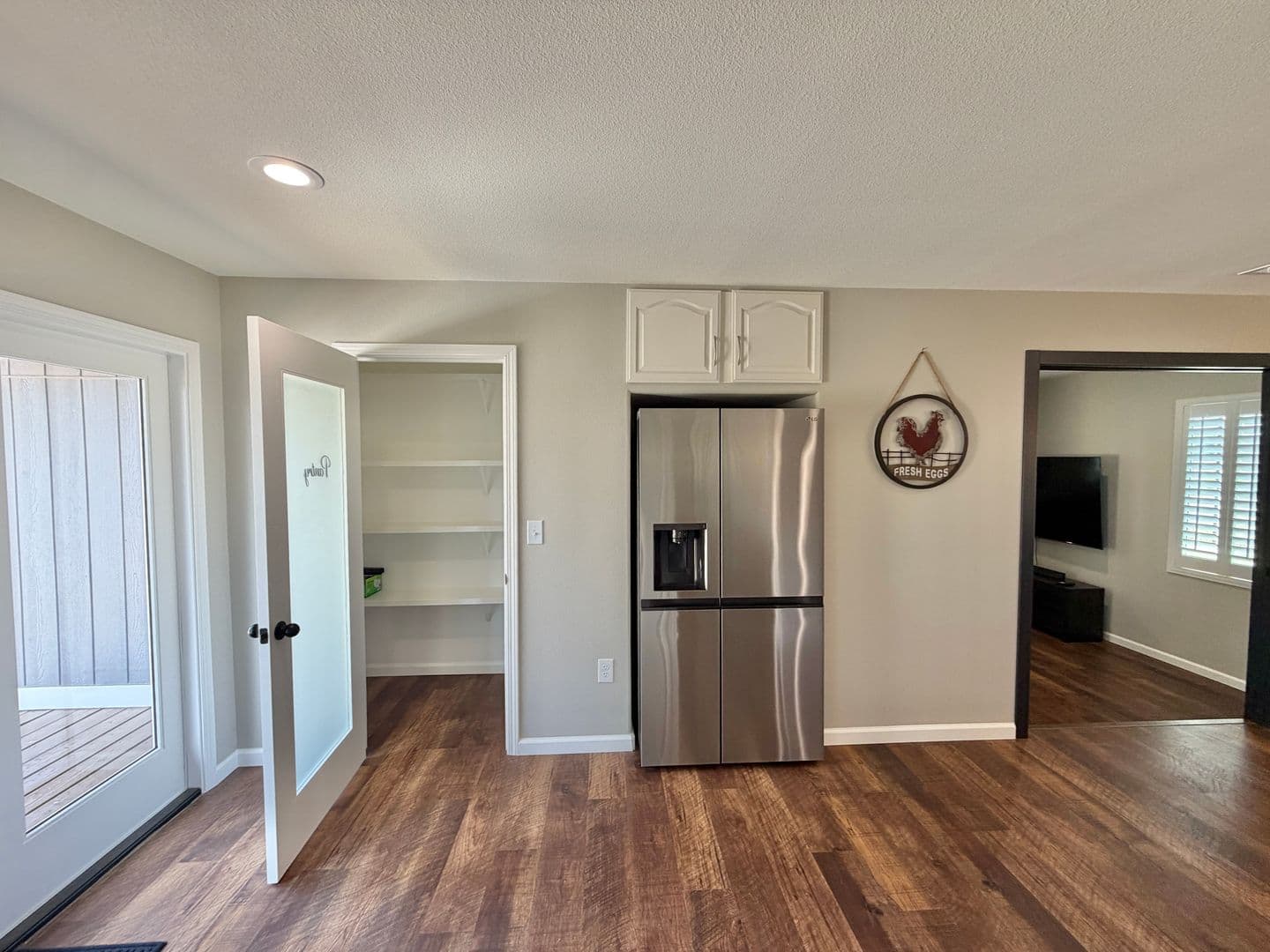 Dos Palos House: 11520 State Highway 152