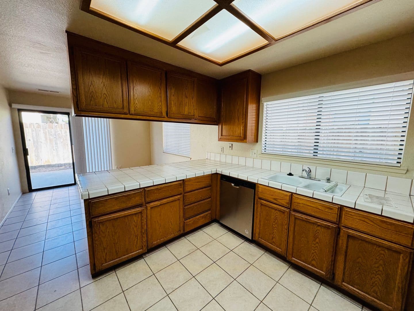 Morgan Hill House: 125 E Edmundson Ave #A