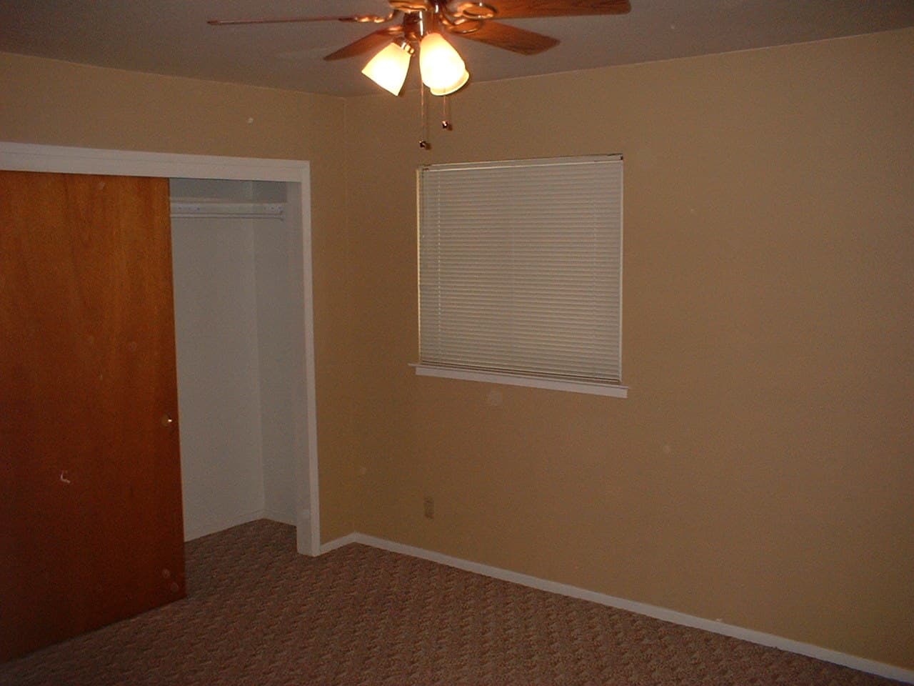 Dos Palos House: 16843 State Hwy 33