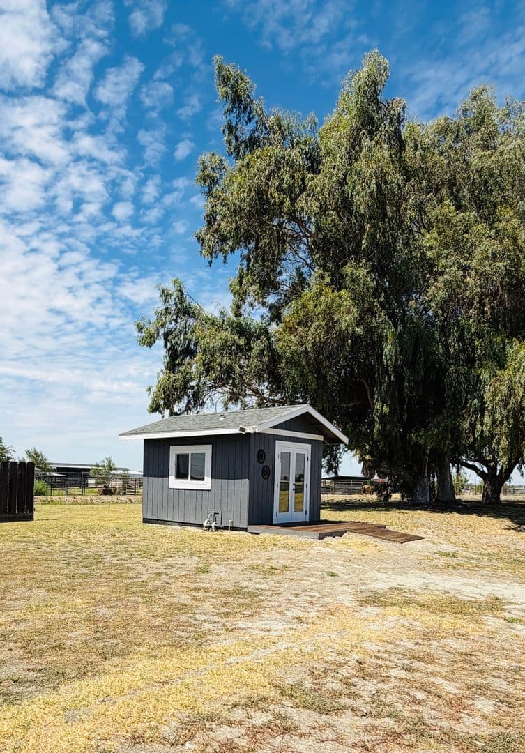 Dos Palos House: 11520 State Highway 152