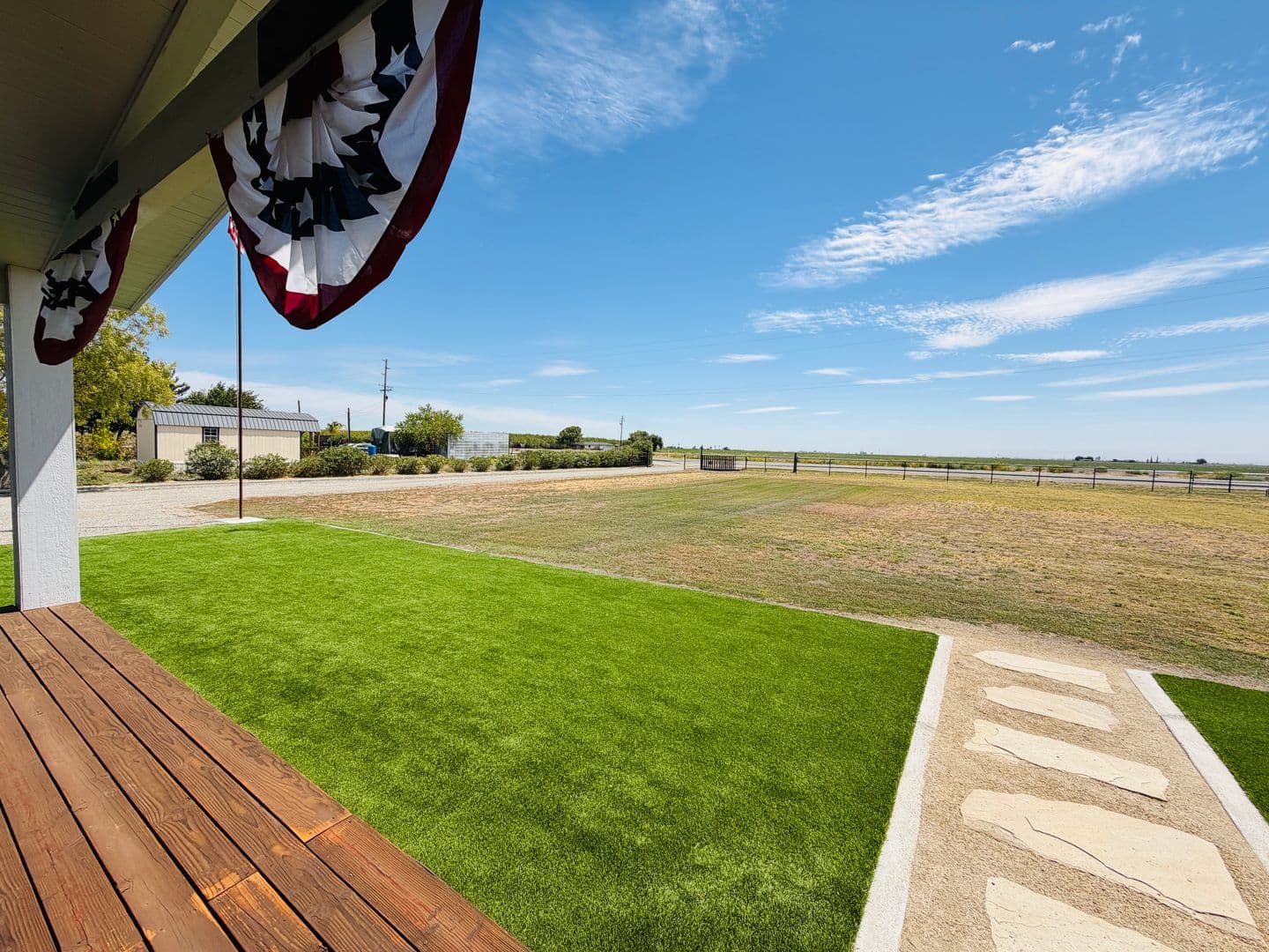 Dos Palos House: 11520 State Highway 152