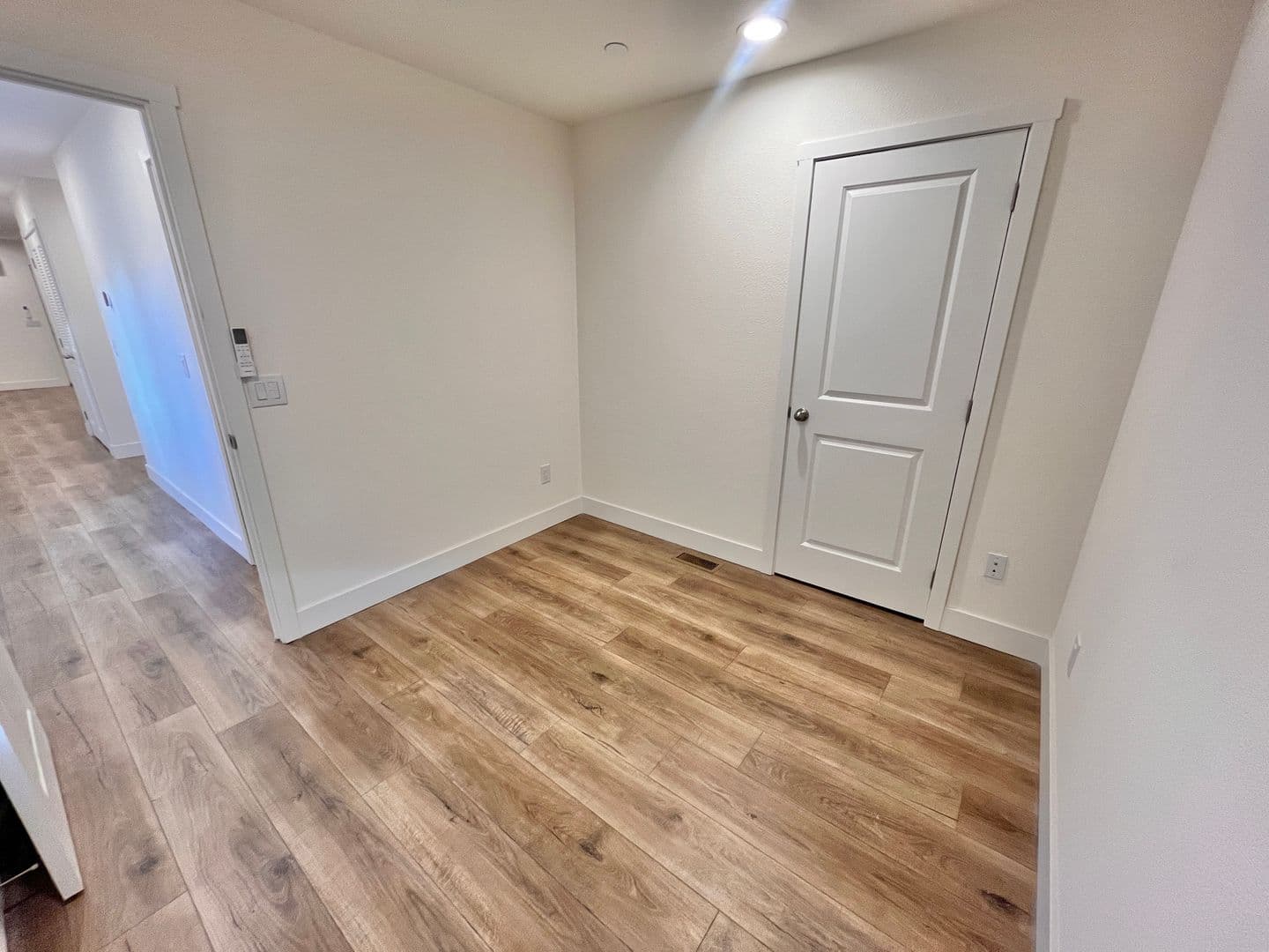 Los Banos House: 1602 1/2 Dodder Dr