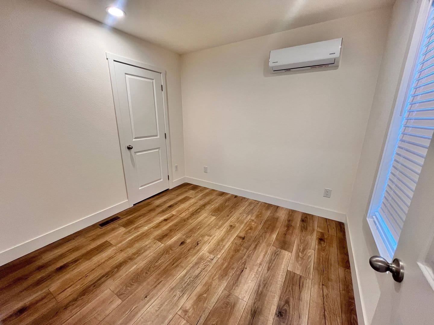Los Banos House: 1602 1/2 Dodder Dr