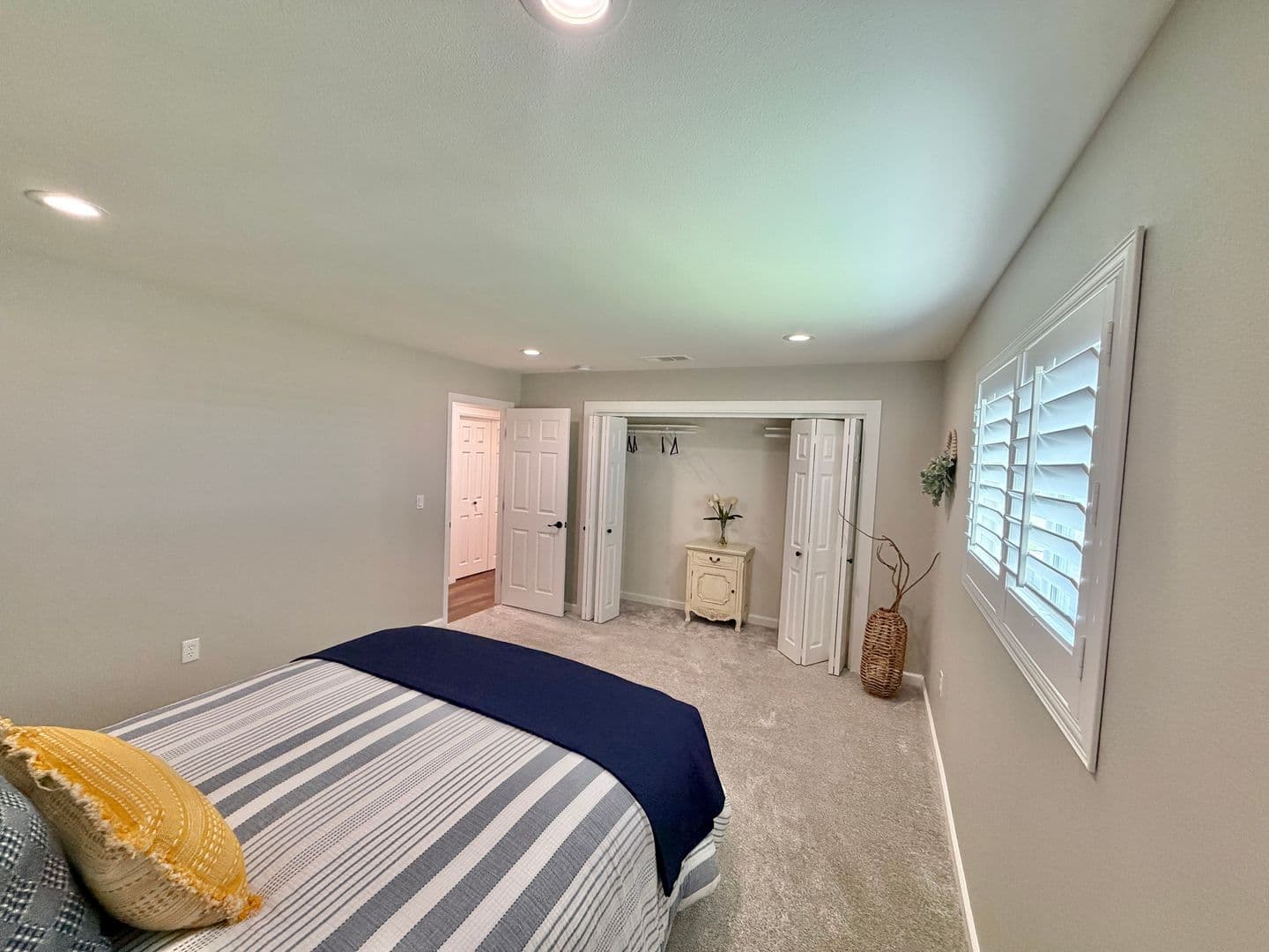 Dos Palos House: 11520 State Highway 152
