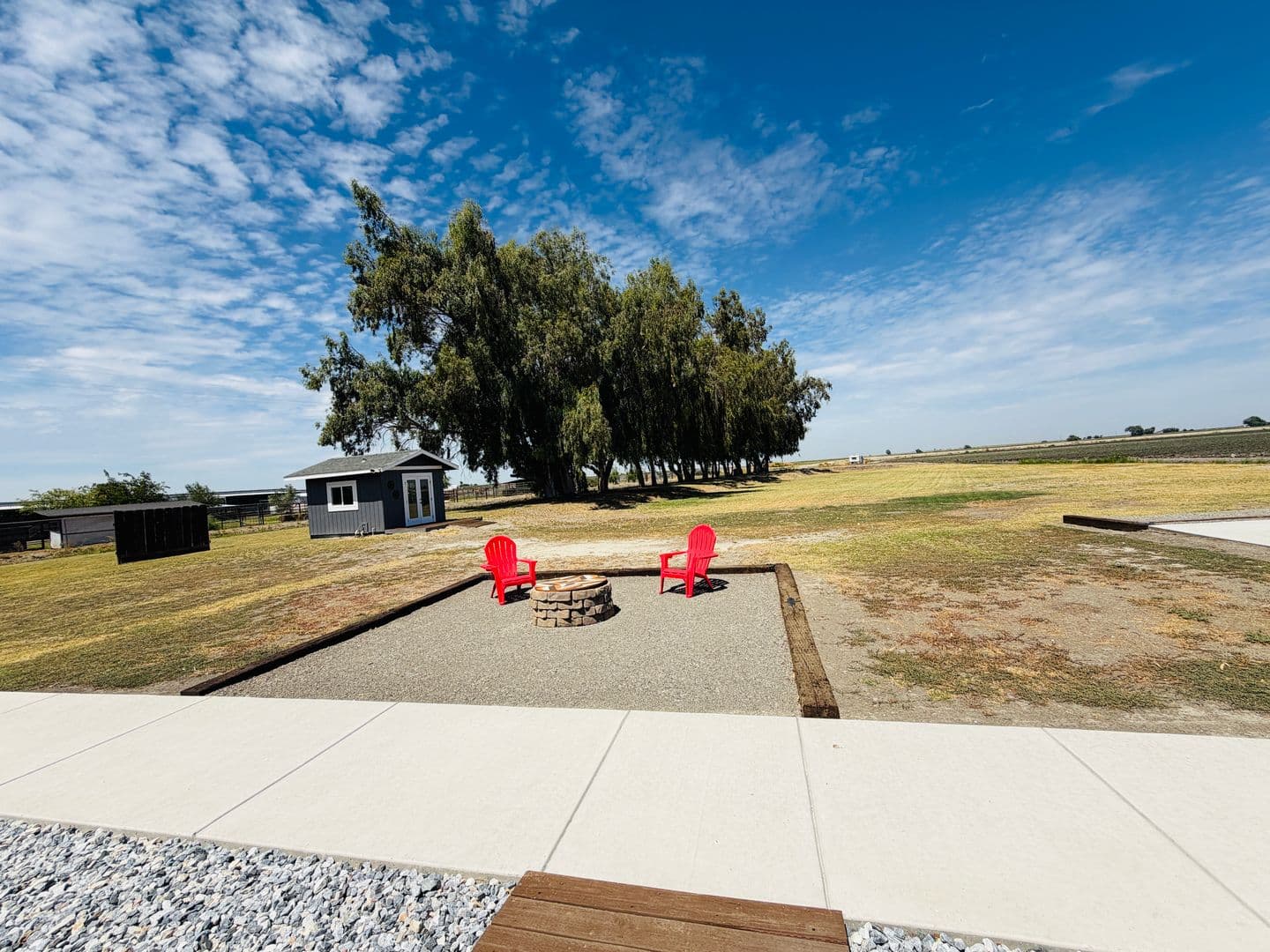 Dos Palos House: 11520 State Highway 152