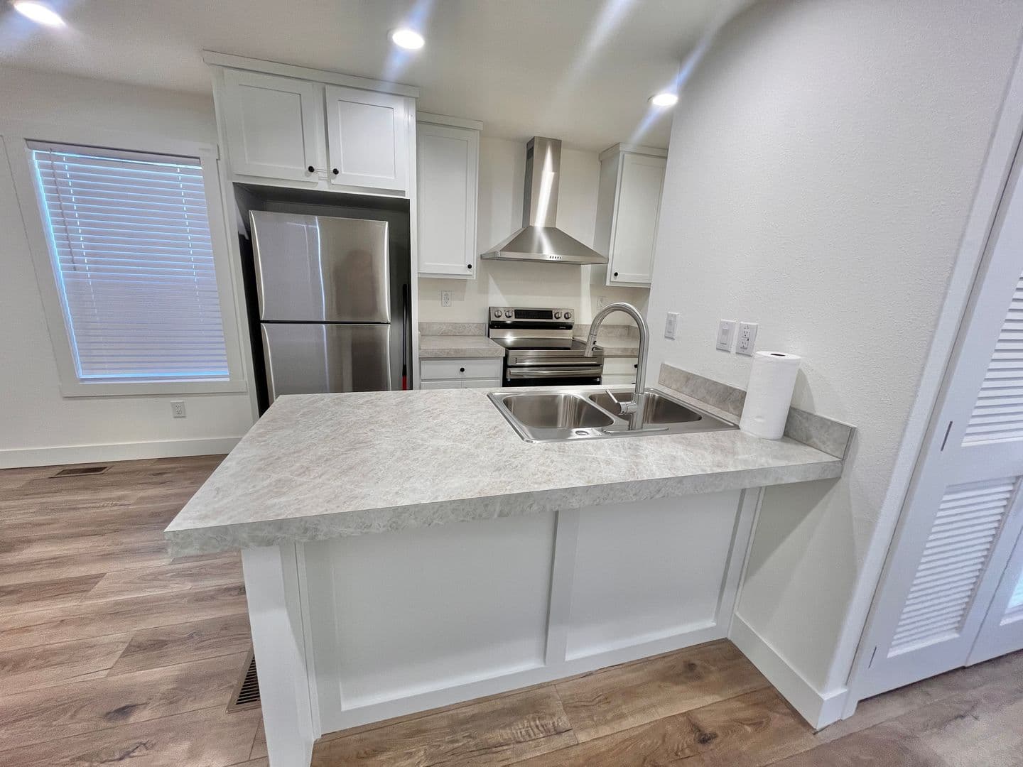 Los Banos House: 1602 1/2 Dodder Dr