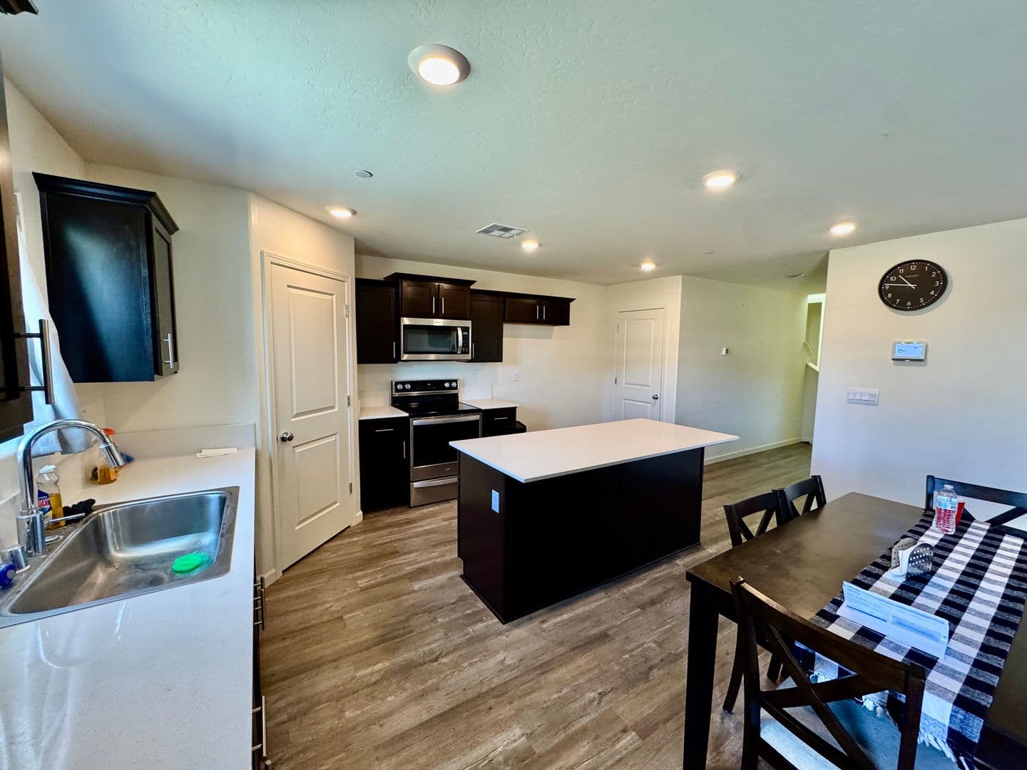 Los Banos House: 2096 Coulter Lane