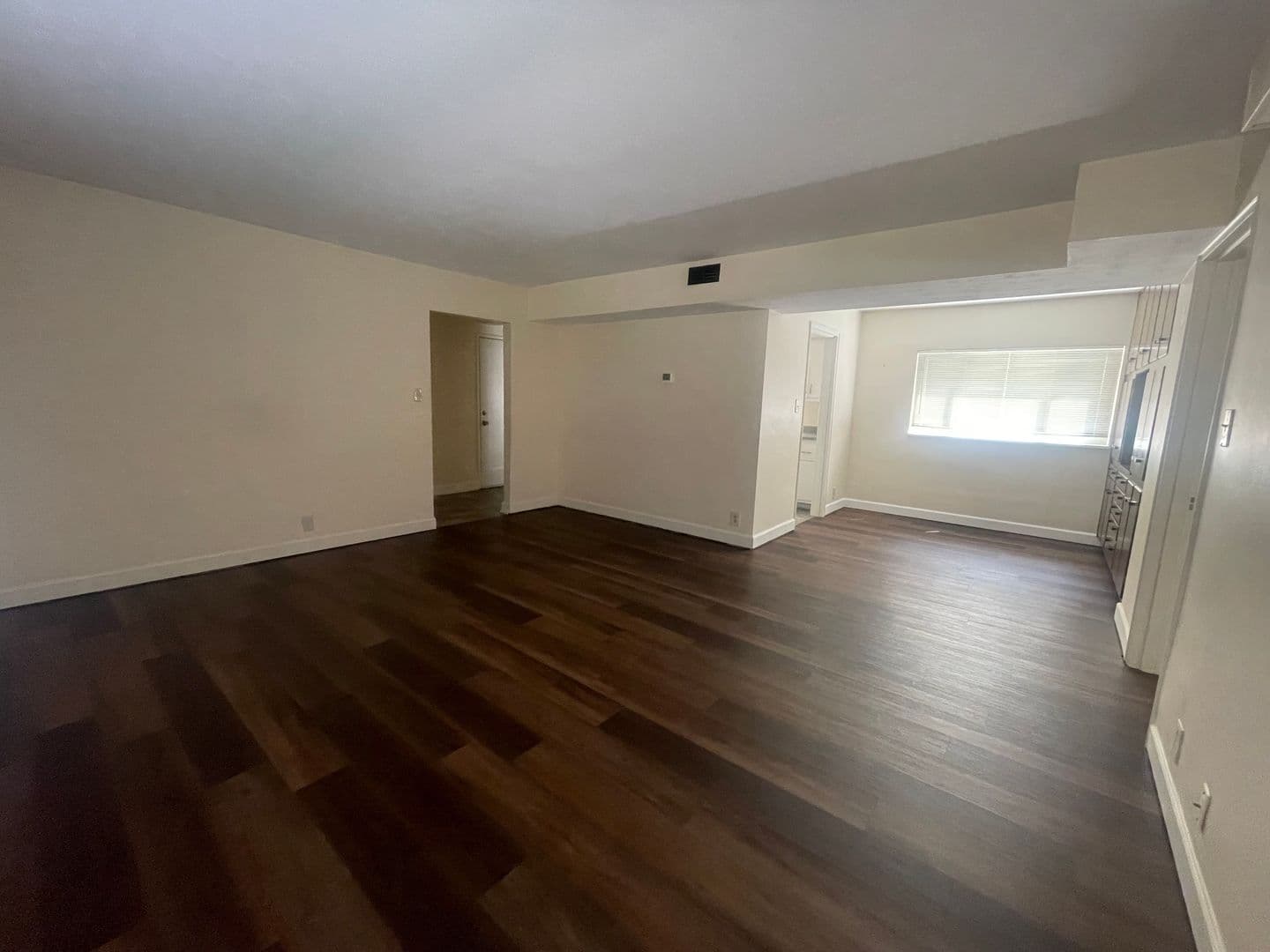 Kettering Apartment: 2366 S Patterson Boulevard