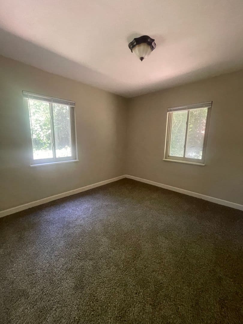 Kettering Apartment: 2358 S Patterson Boulevard