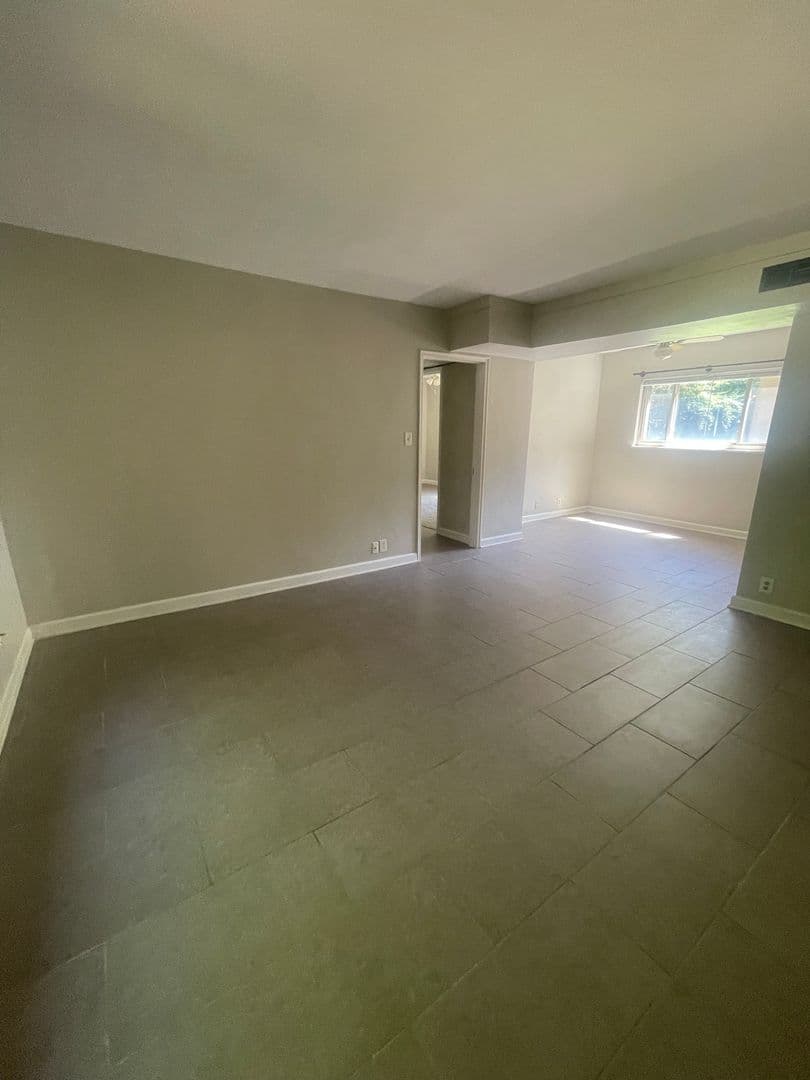 Kettering Apartment: 2358 S Patterson Boulevard