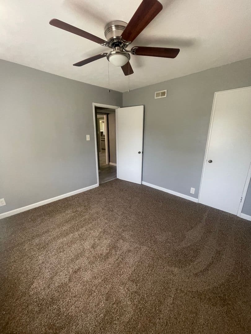 Kettering Apartment: 2358 S Patterson Boulevard