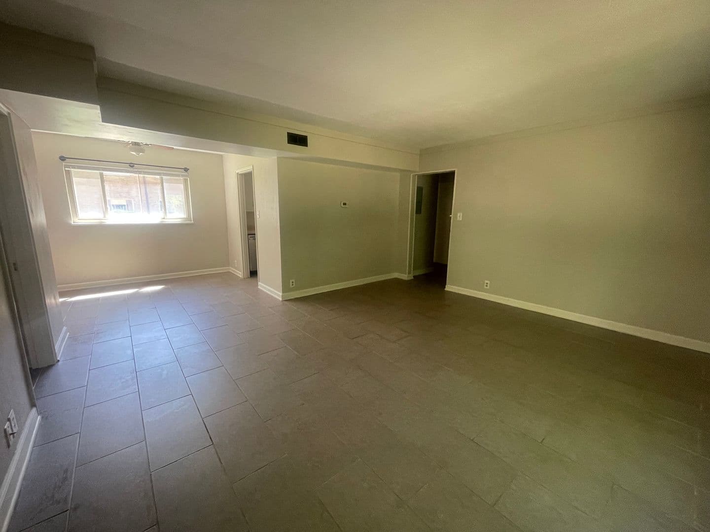 Kettering Apartment: 2358 S Patterson Boulevard
